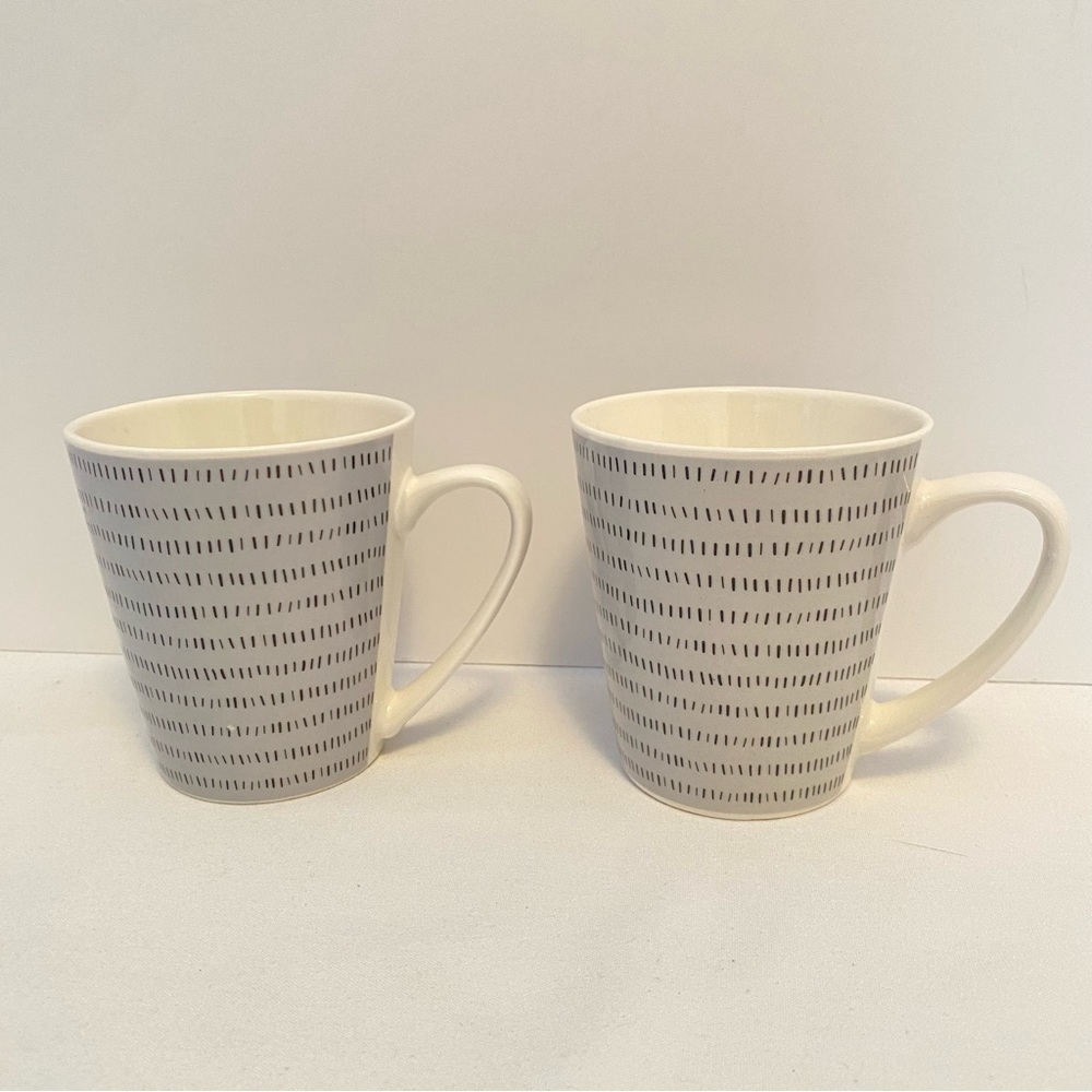 California Pantry Gray/ Black Coffee Beverage Mugs Set of 2 New Without Tags